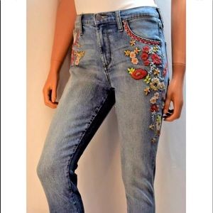 Johnny Was Embroidered Jeans Size 29